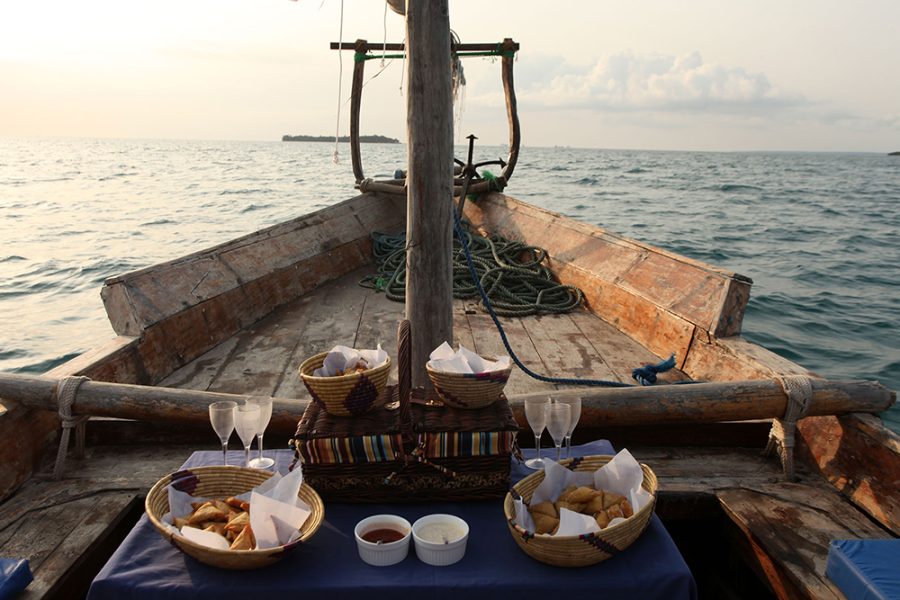 Crucero en dhow al atardecer